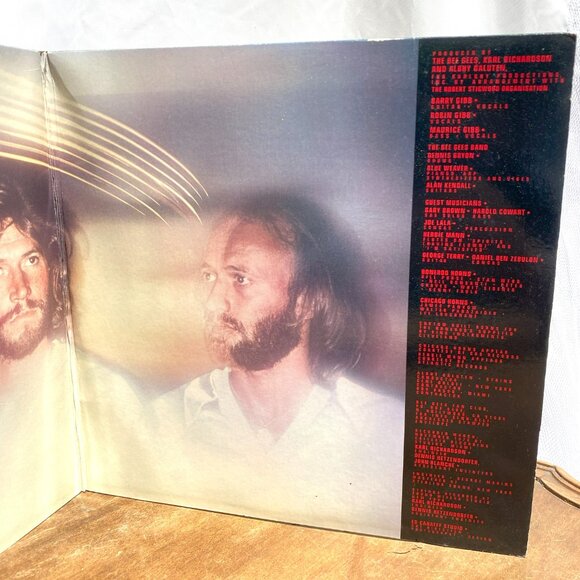 BEE GEES ‘SPIRITS HAVING FLOWN’ 1979 Vinyl Record - Picture 4 of 7